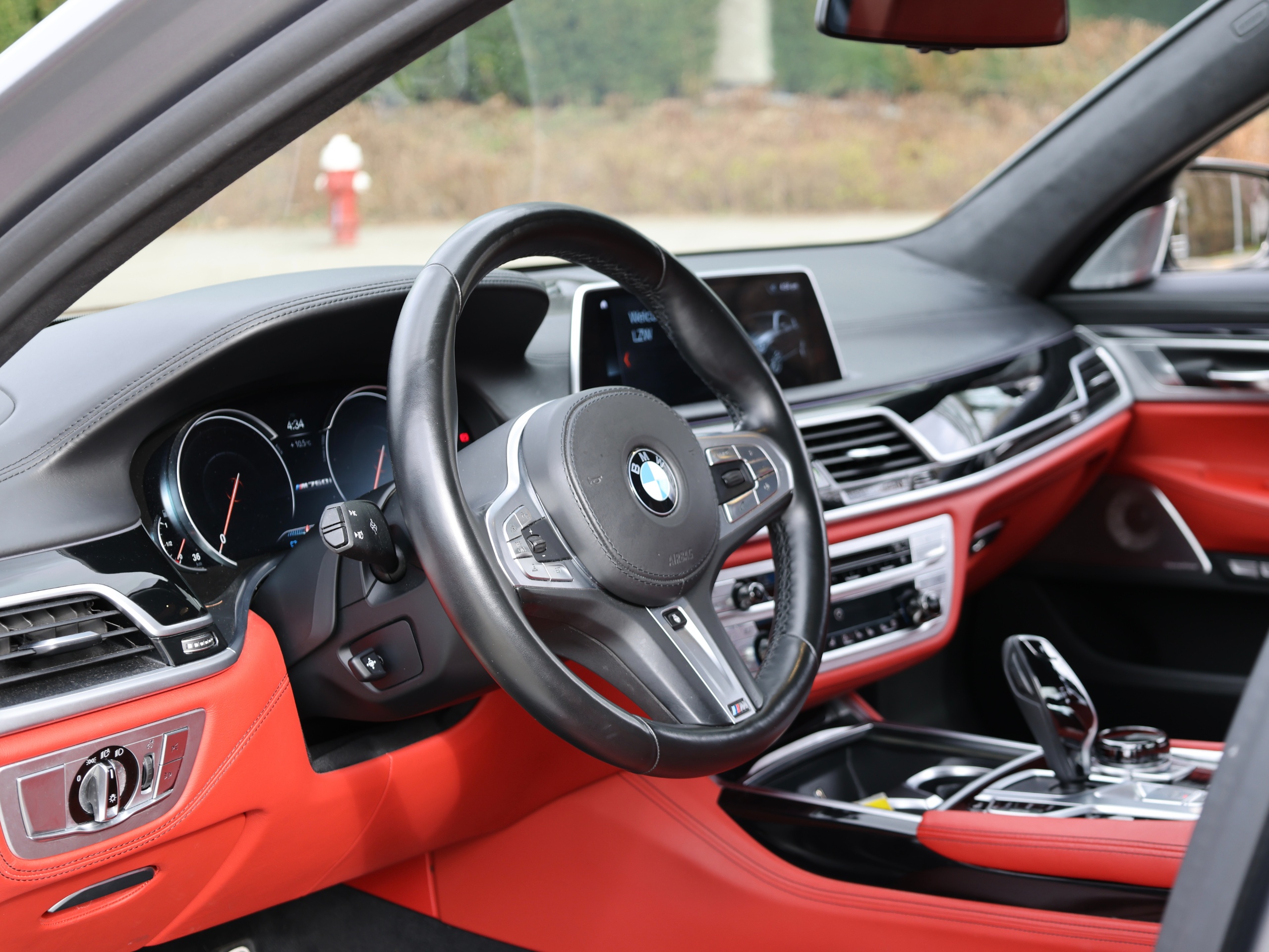 2018 BMW M760LI - Image 16